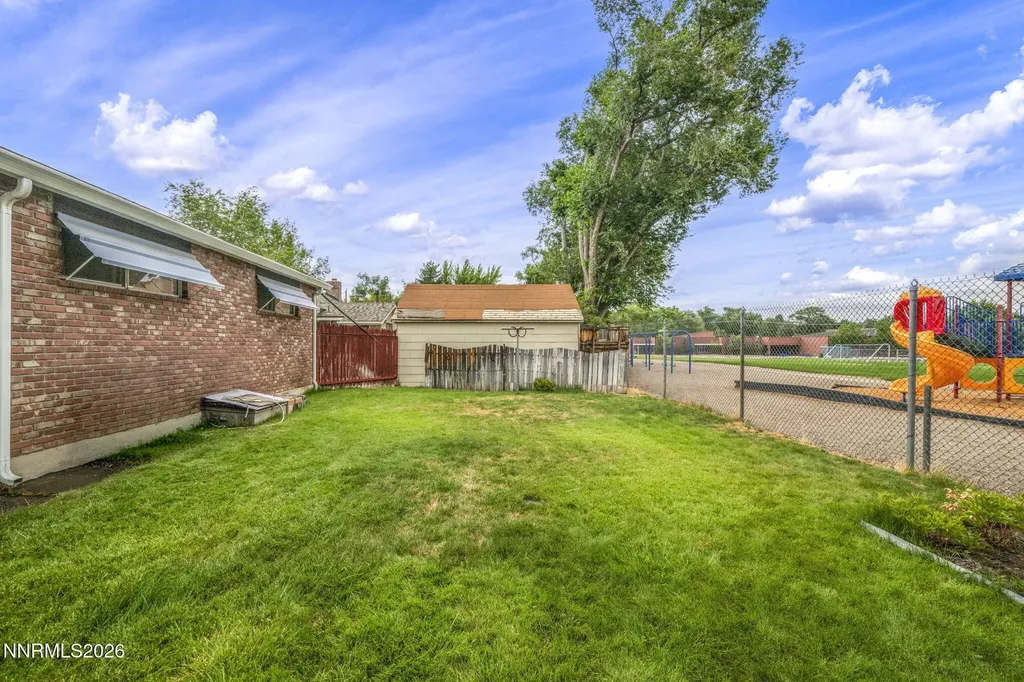 221 Iris Carson City NV 89703