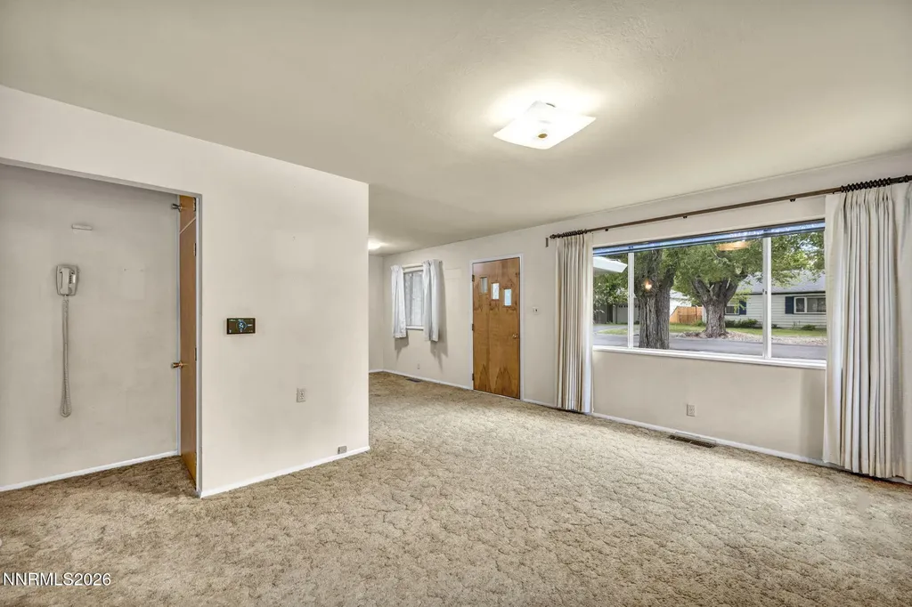 221 Iris Carson City NV 89703