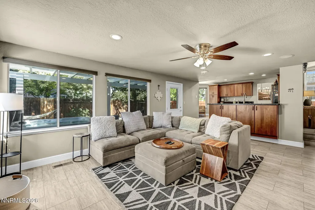 5045 Pradera Sparks NV 89436