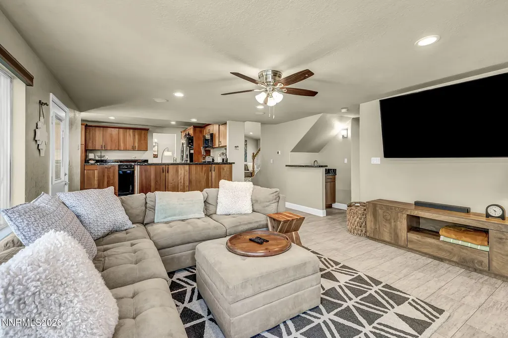 5045 Pradera Sparks NV 89436