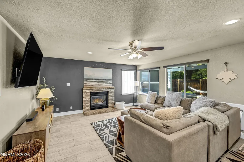 5045 Pradera Sparks NV 89436