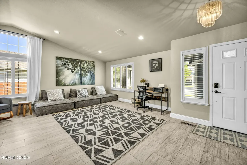 5045 Pradera Sparks NV 89436