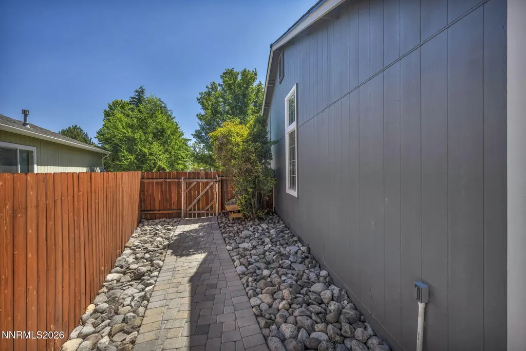 5045 Pradera Sparks NV 89436