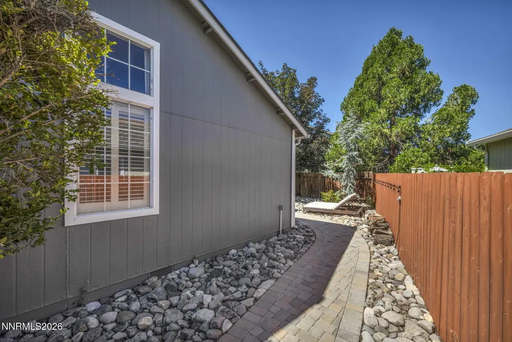5045 Pradera Sparks NV 89436