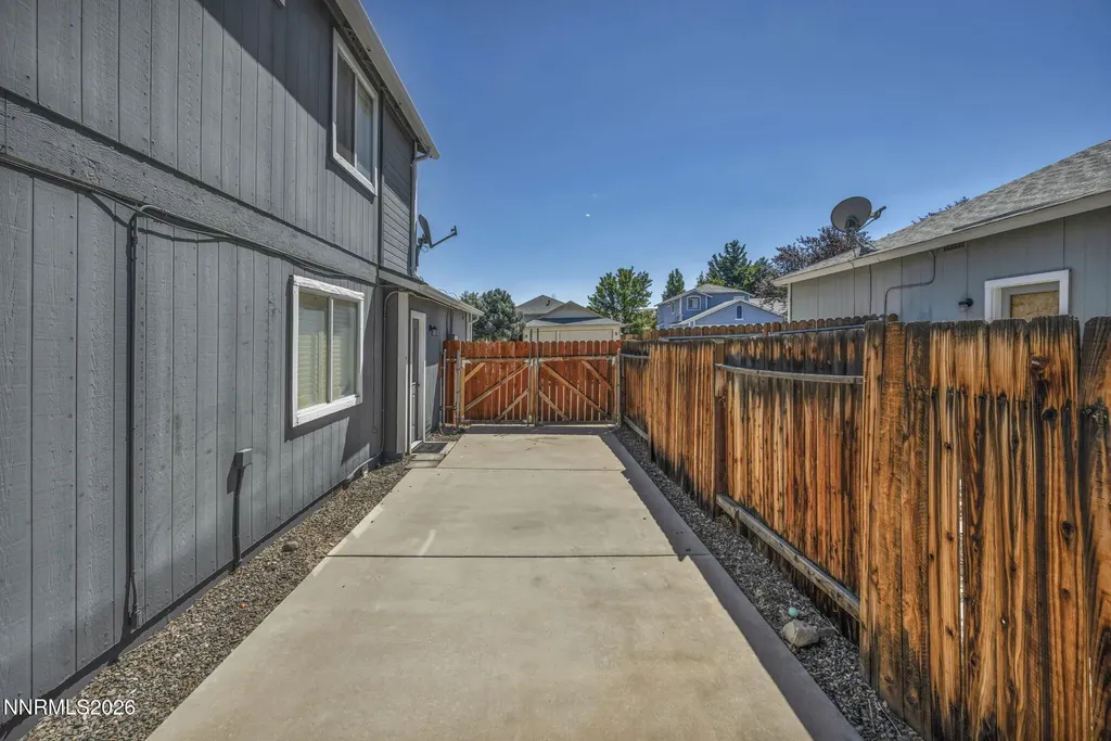5045 Pradera Sparks NV 89436