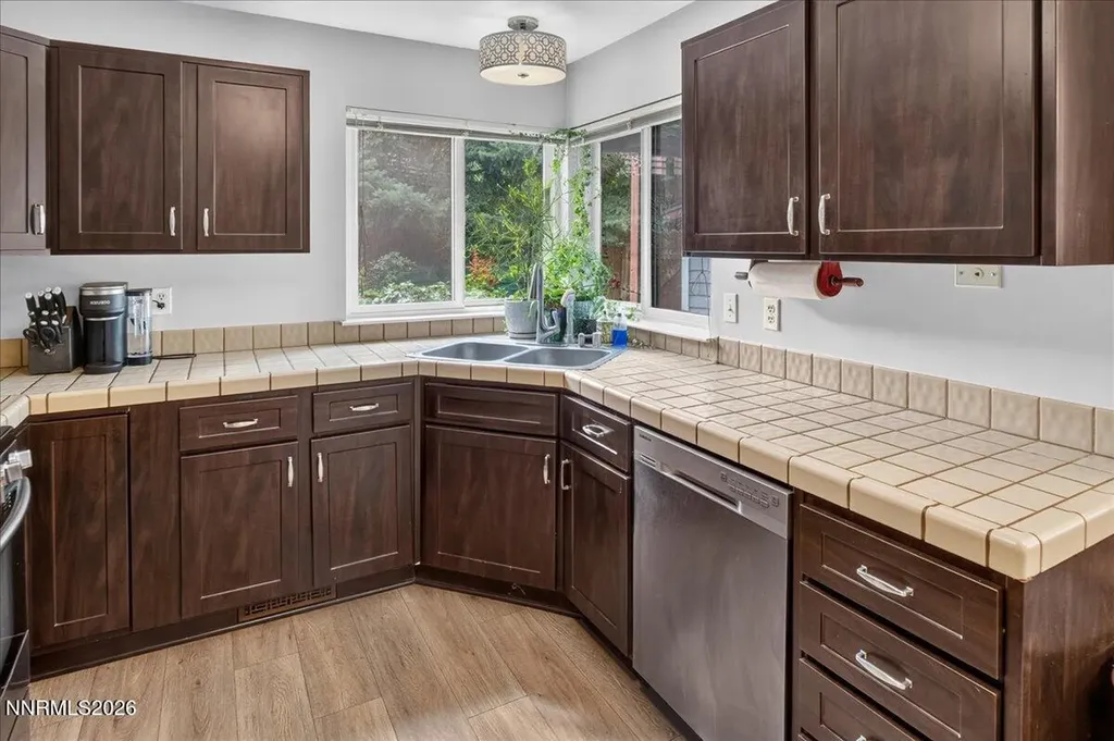 280 Edgewater Reno NV 89519