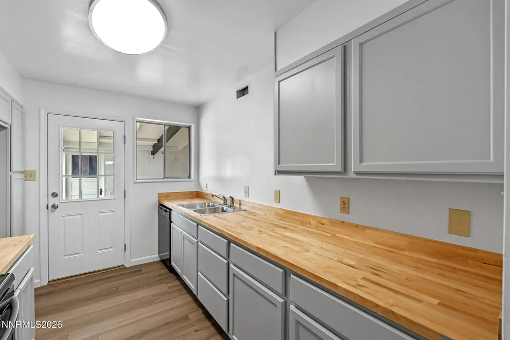11793 Green Mountain Reno NV 89506
