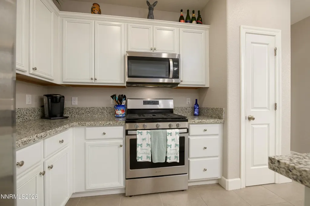 1247 Concho Gardnerville NV 89410