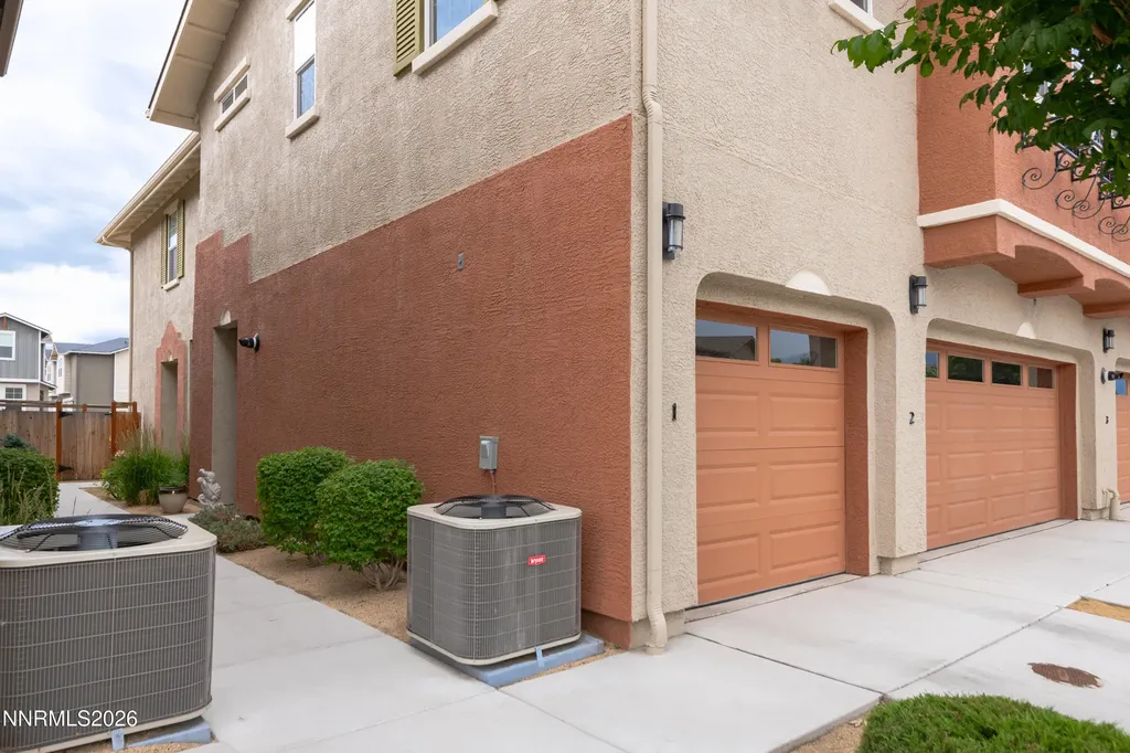 1247 Concho Gardnerville NV 89410