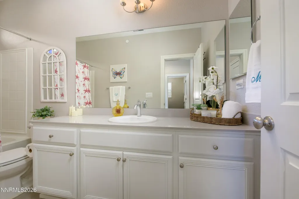 1247 Concho Gardnerville NV 89410