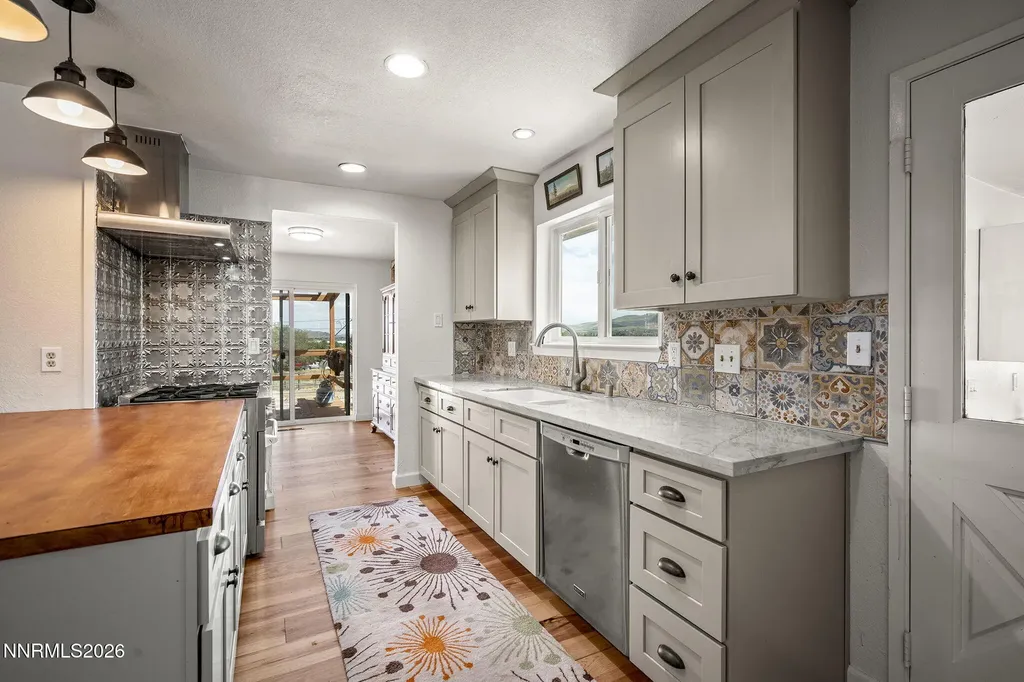 10750 Whitehawk Reno NV 89508