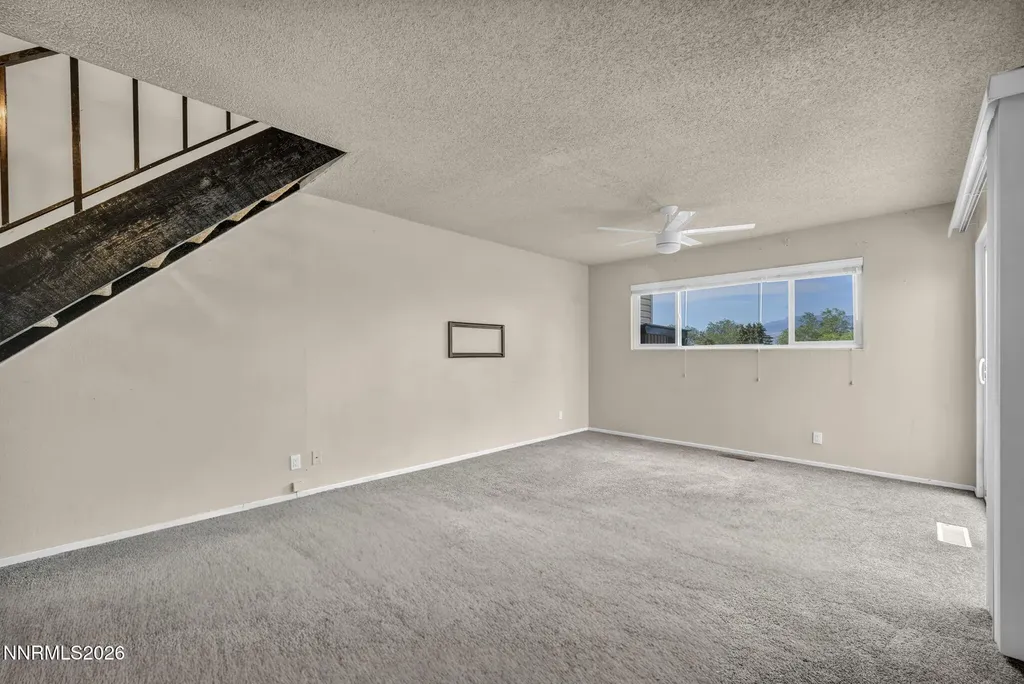 3496 Willow Hills Reno NV 89512