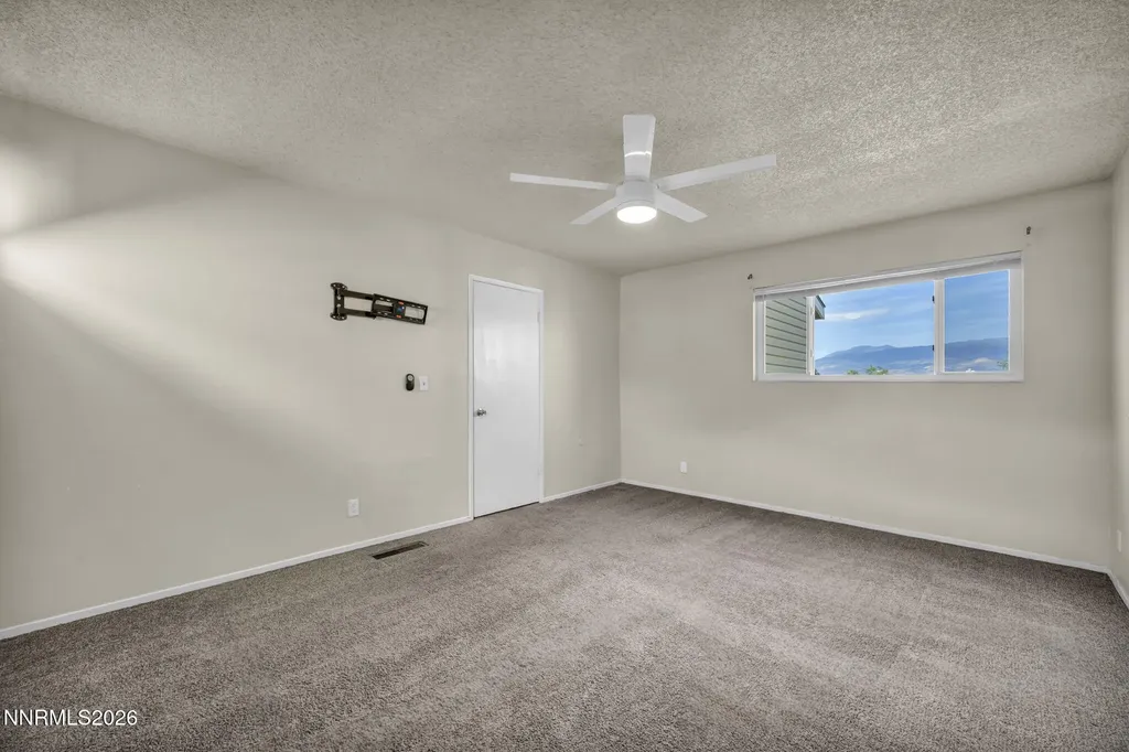 3496 Willow Hills Reno NV 89512