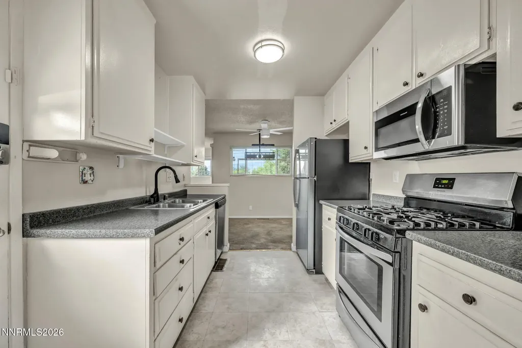 3496 Willow Hills Reno NV 89512