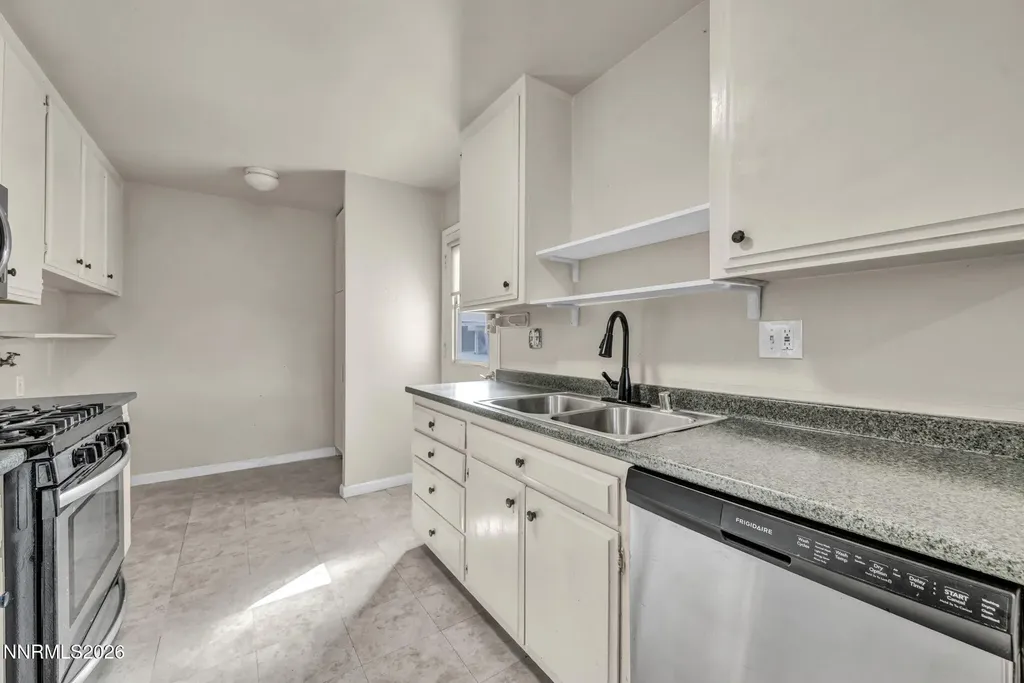 3496 Willow Hills Reno NV 89512