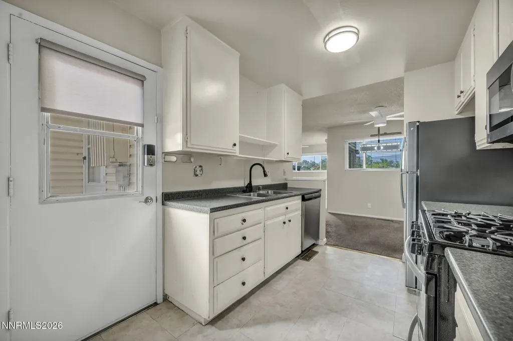 3496 Willow Hills Reno NV 89512