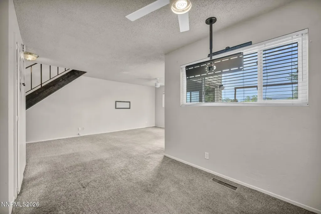 3496 Willow Hills Reno NV 89512