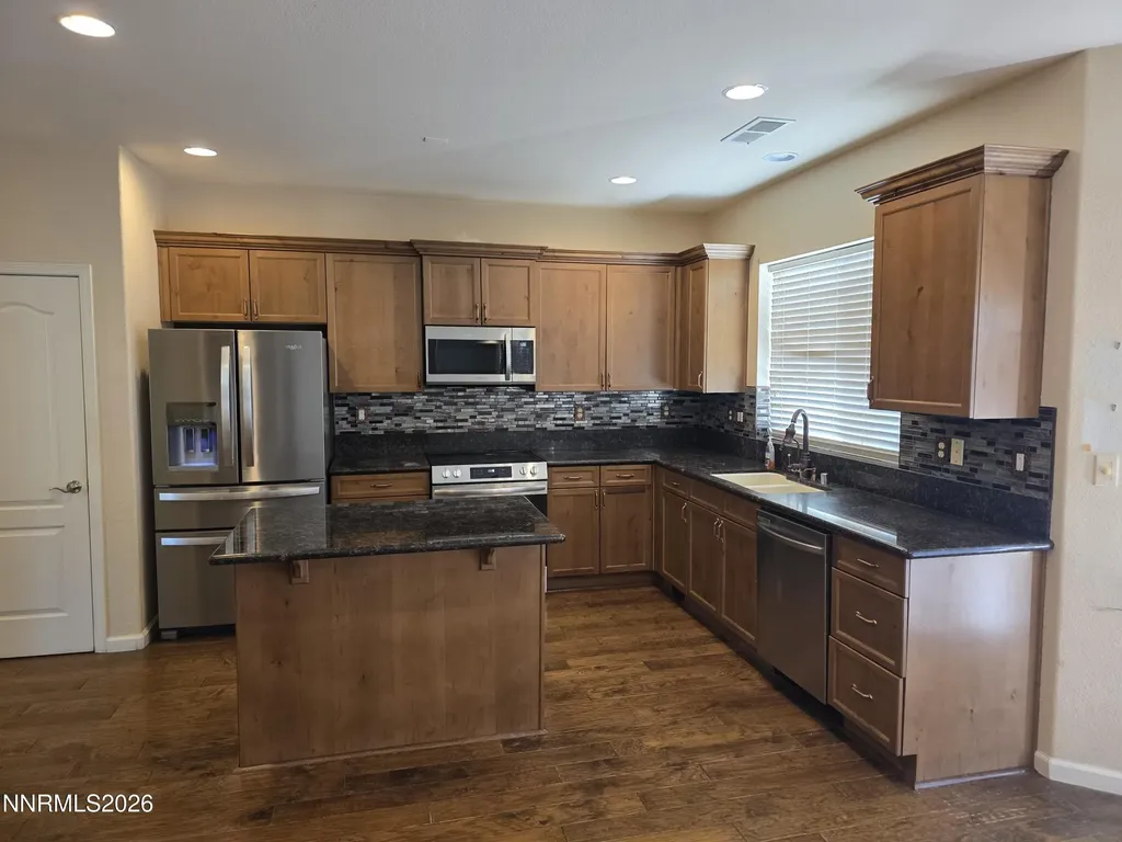 155 Hazelnut Fernley NV 89408