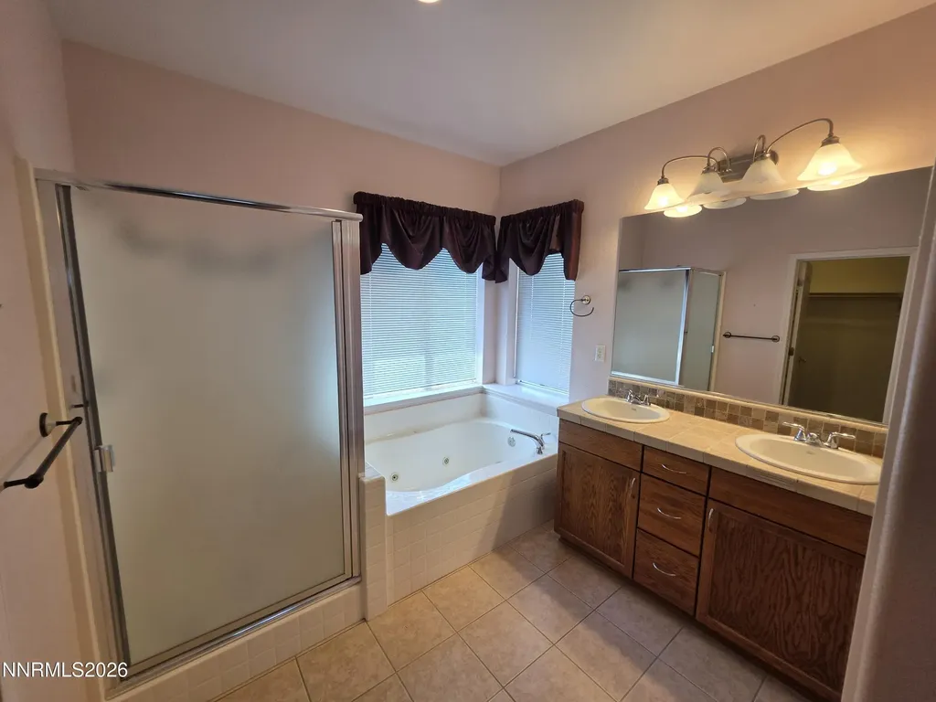 155 Hazelnut Fernley NV 89408
