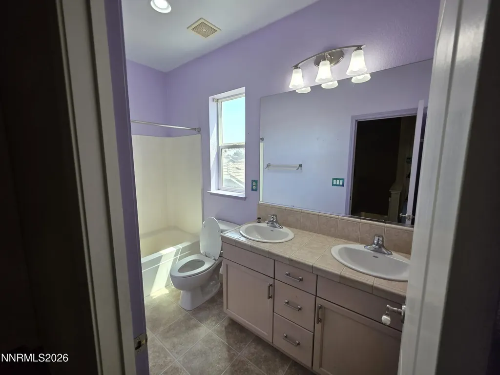 155 Hazelnut Fernley NV 89408