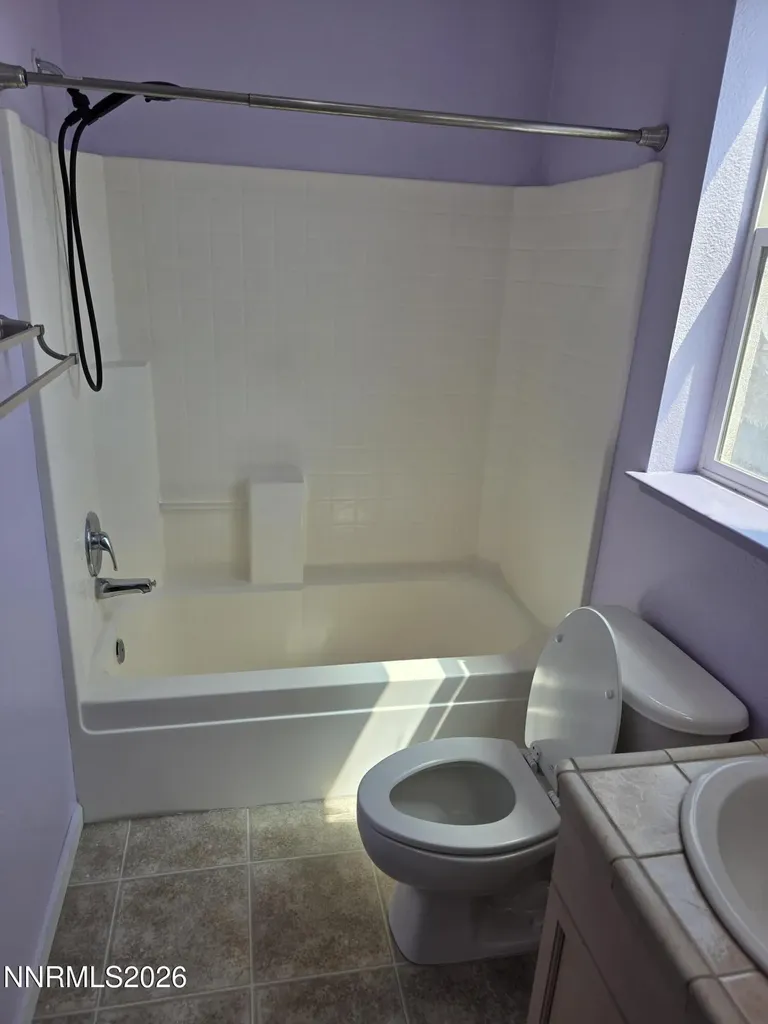 155 Hazelnut Fernley NV 89408