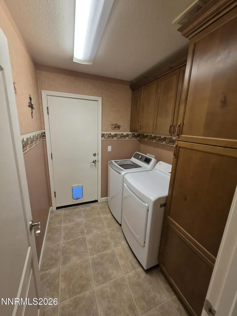 155 Hazelnut Fernley NV 89408