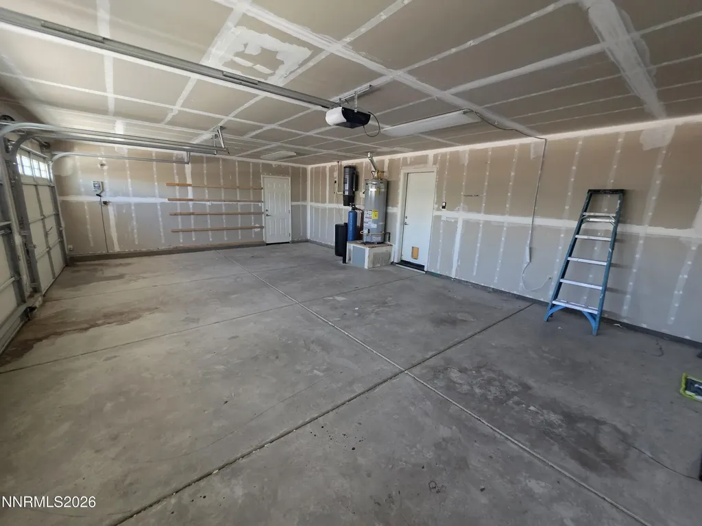 155 Hazelnut Fernley NV 89408