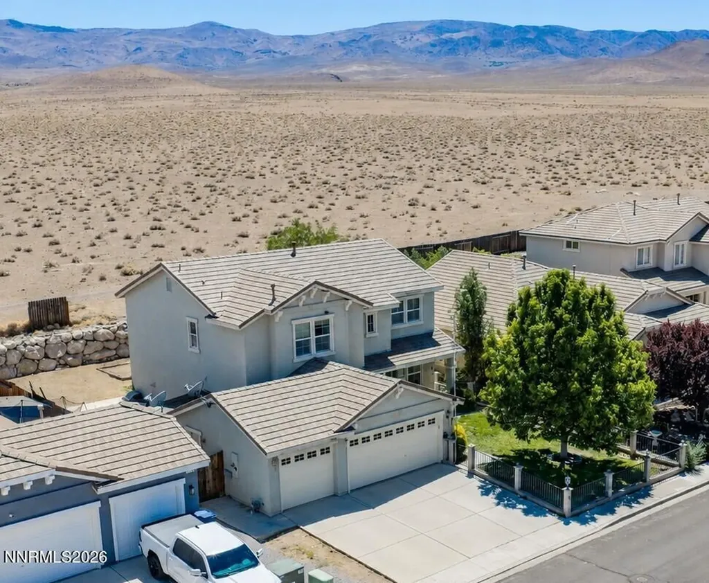 155 Hazelnut Fernley NV 89408