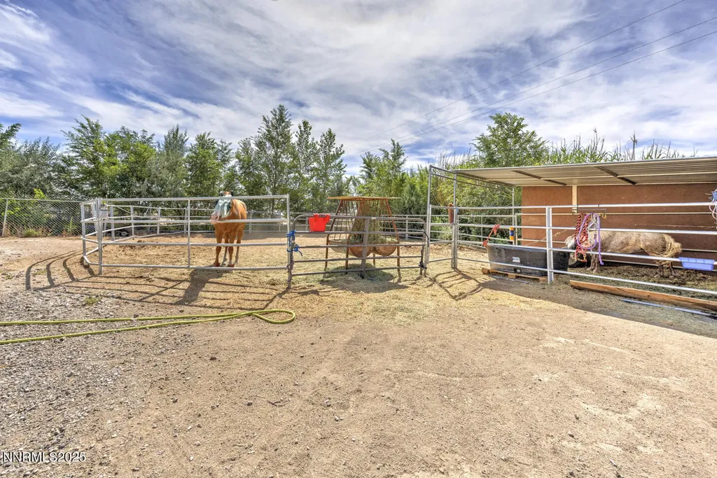 1095 7th Silver Springs NV 89429