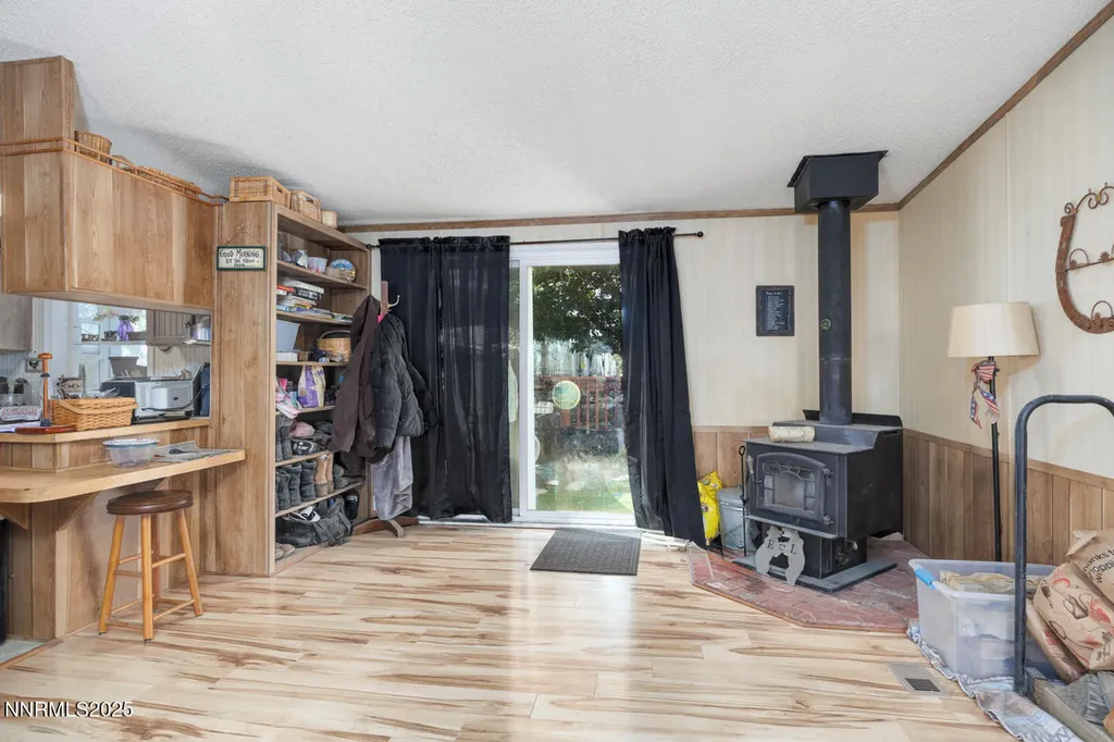 1095 7th Silver Springs NV 89429