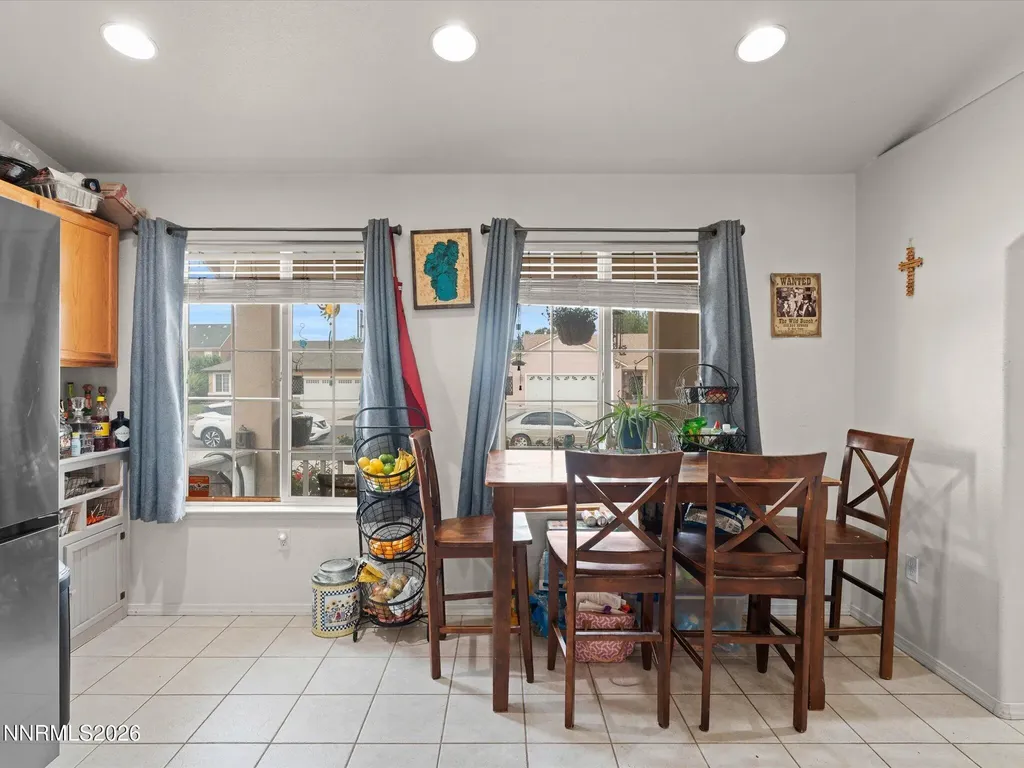 1738 Art Fernley NV 89408