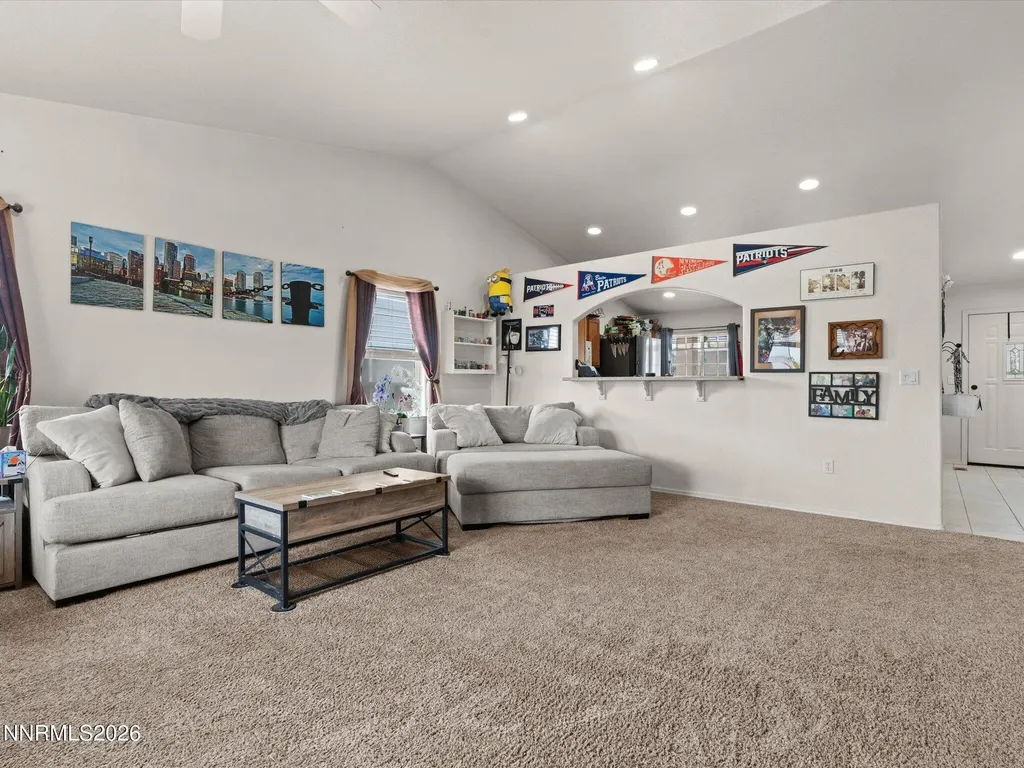 1738 Art Fernley NV 89408