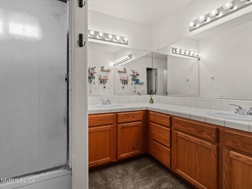 1738 Art Fernley NV 89408