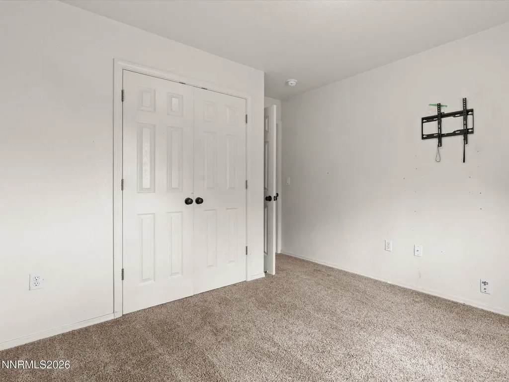 1738 Art Fernley NV 89408