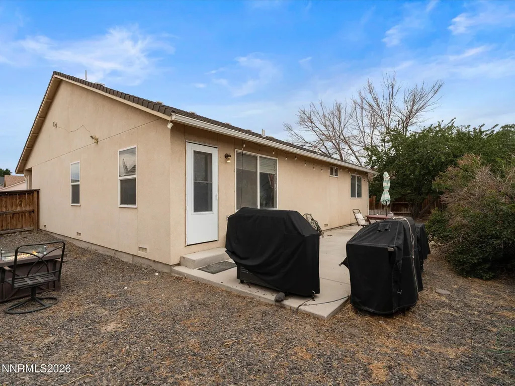 1738 Art Fernley NV 89408