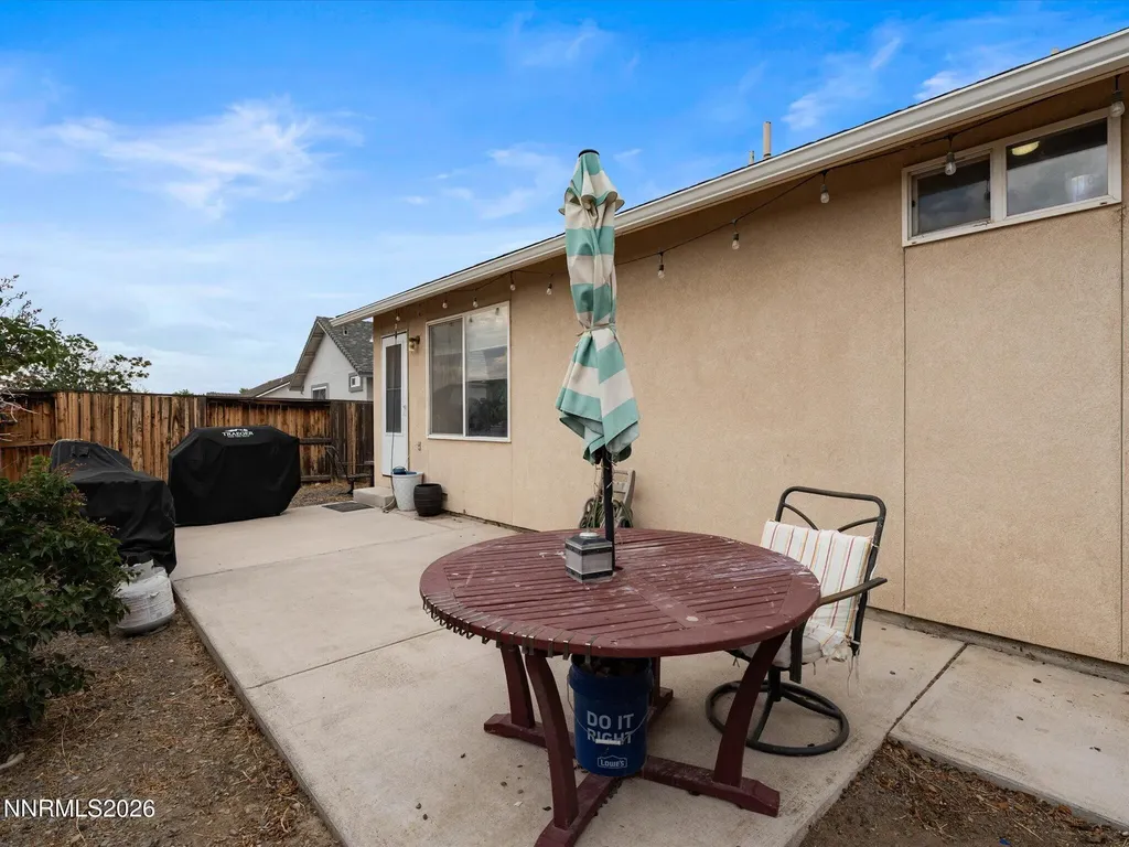 1738 Art Fernley NV 89408