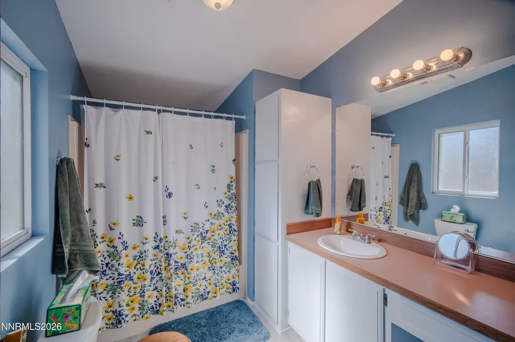 17390 Whippoorwill Reno NV 89508