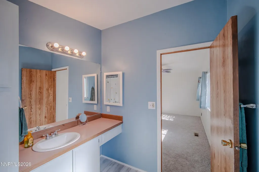 17390 Whippoorwill Reno NV 89508