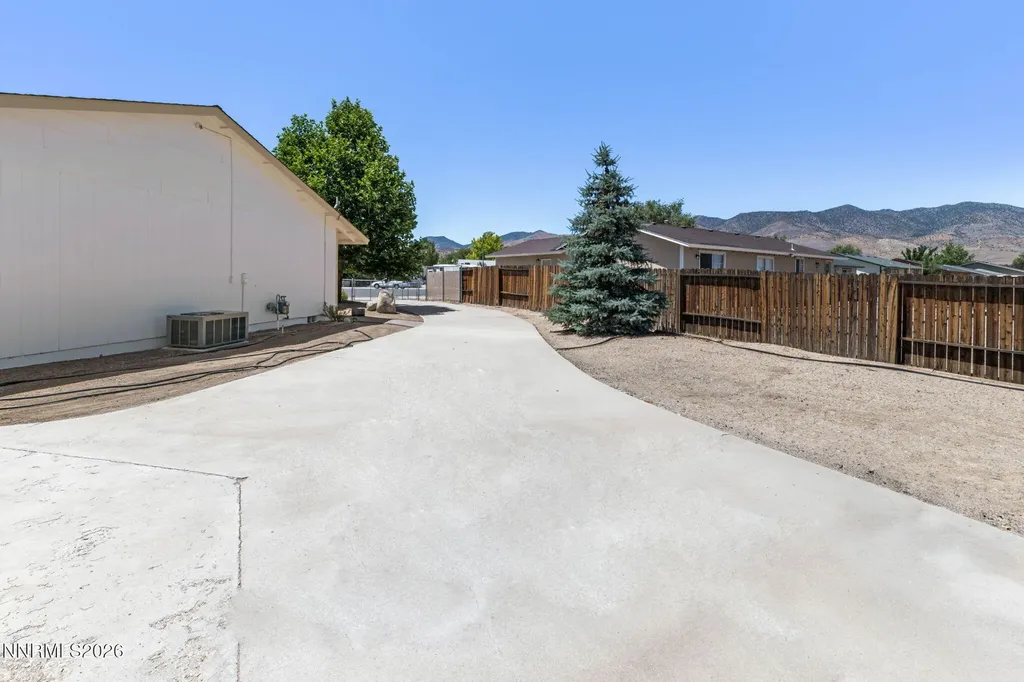 810 Brandy Dayton NV 89403