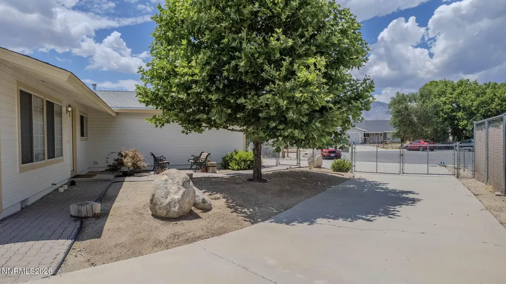 810 Brandy Dayton NV 89403