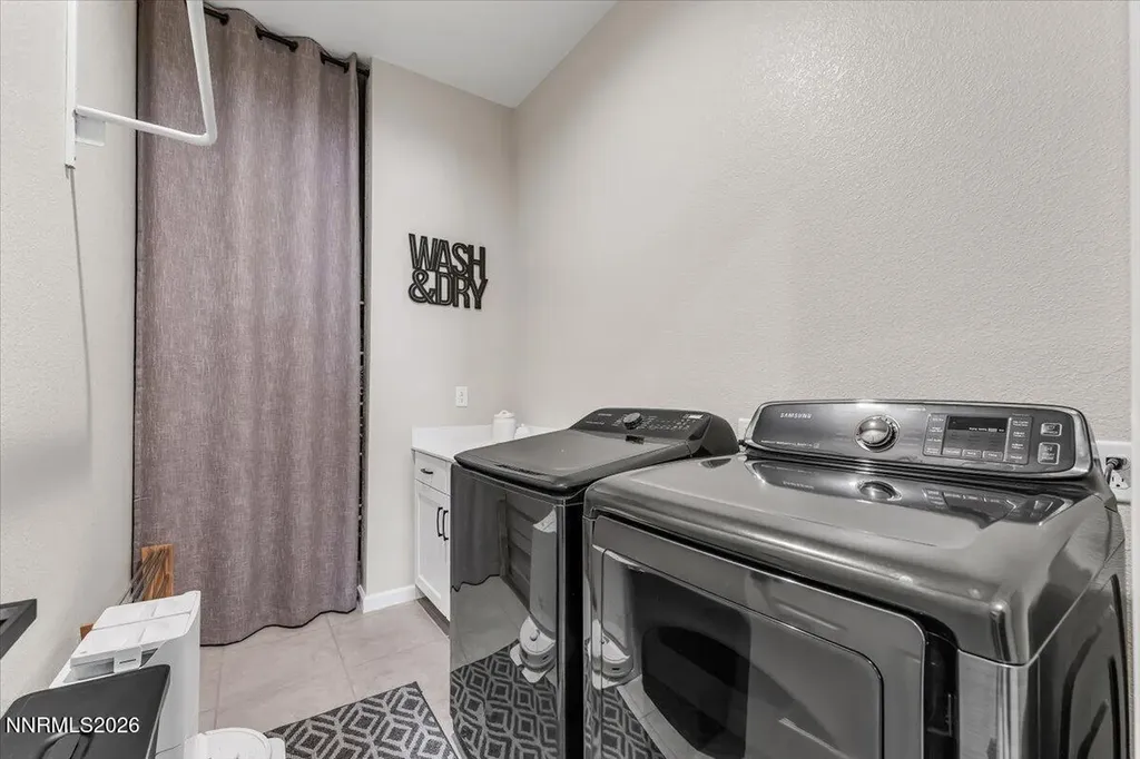 2368 Silent Creek Sparks NV 89436
