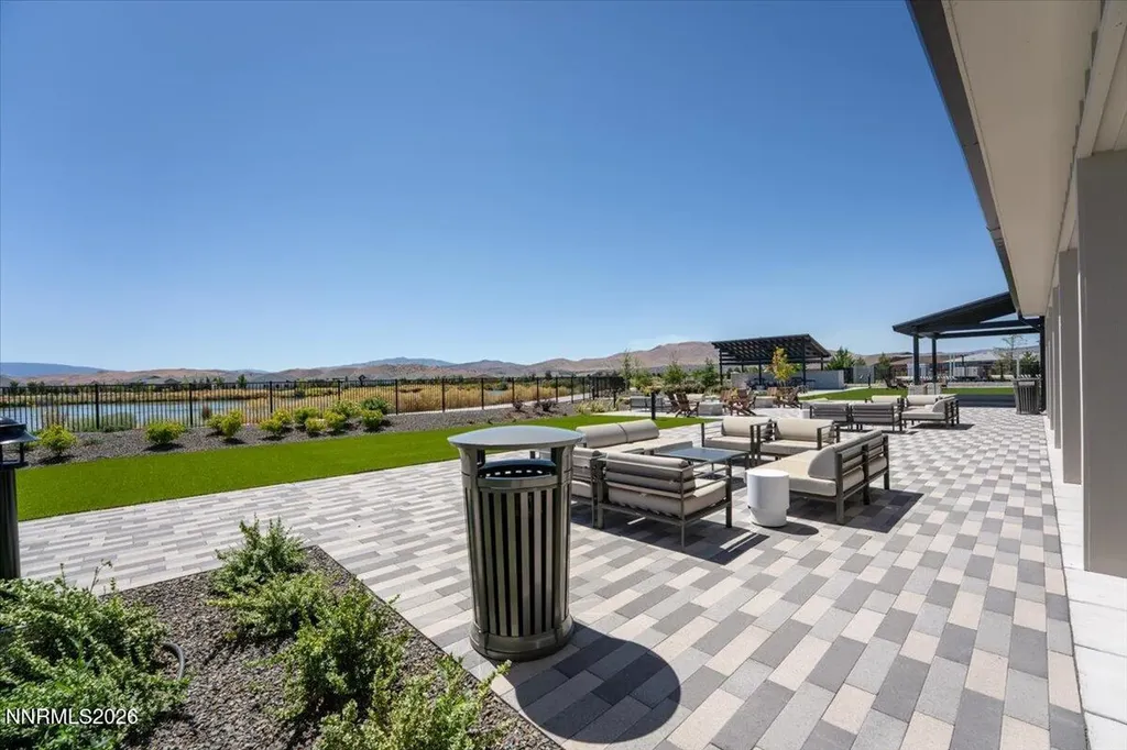 2368 Silent Creek Sparks NV 89436