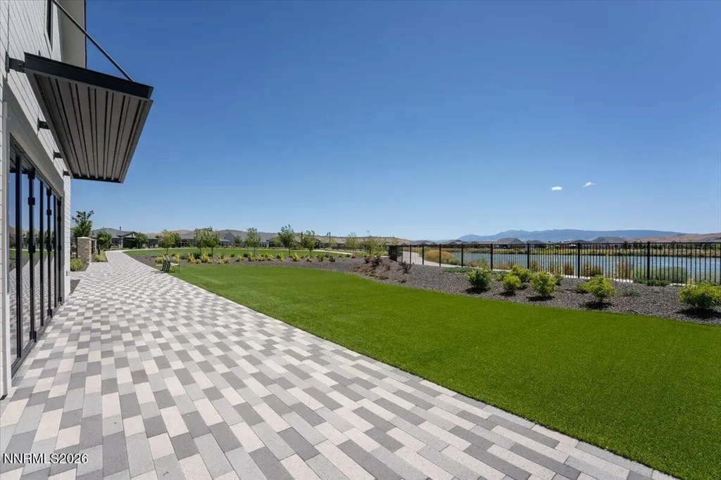 2368 Silent Creek Sparks NV 89436