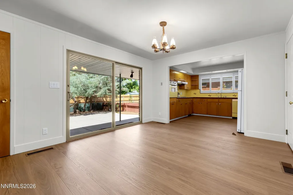 1525 California Reno NV 89509