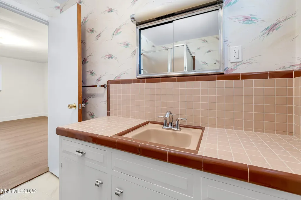 1525 California Reno NV 89509