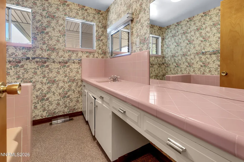 1525 California Reno NV 89509