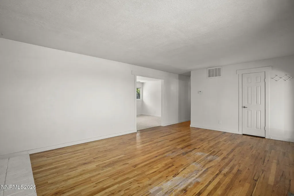 1401 Surf Reno NV 89503