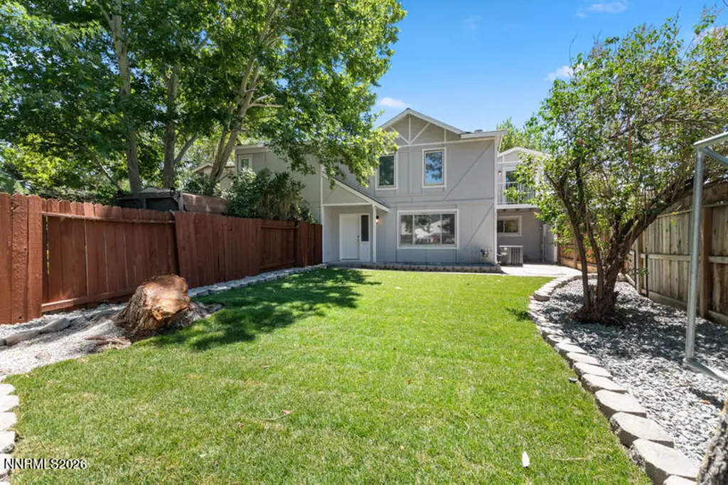 Reno NV, 7560 Young