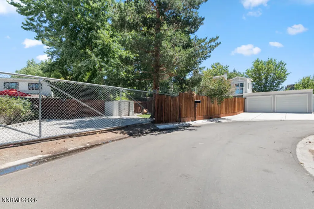 7560 Young Reno NV 89511