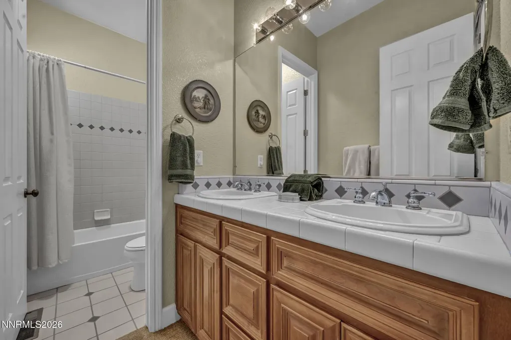 2945 Granite Pointe Reno NV 89511